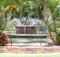 Bauer and Wiles Memorial Fountain - Holiday Find