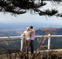 Picnic Point Lookout And Parkland - Holiday Find