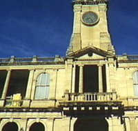 Rockhampton Post Office - Holiday Find