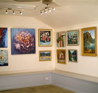 Ros McArthur Art Studio - Holiday Find