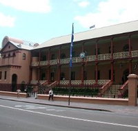 Parliament House - Holiday Find