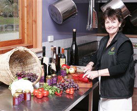 Moorebank Private Vineyard - Holiday Find 4