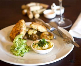 Jones Winery & Vineyard Cafe - Holiday Find 3