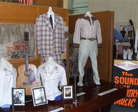 Australian Country Music Hall Of Fame - Holiday Find 3