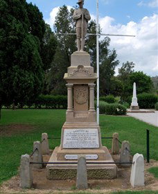 Boer War Memorial And Park, Allora - Holiday Find 1