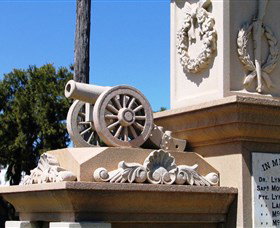 Boer War Memorial And Park, Allora - Holiday Find 2