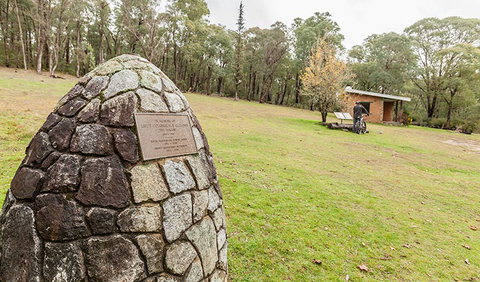 Major Clews Hut Walking Track - Holiday Find 0