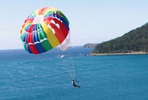 Port Stephens Parasailing - Holiday Find 1