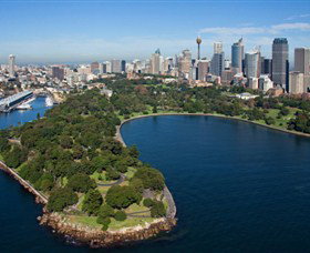 Royal Botanic Gardens And The Domain - Holiday Find 1