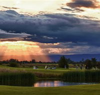 Lynwood Country Club - Holiday Find