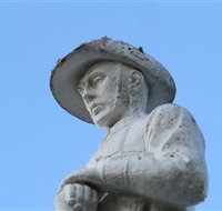 Sarina War Memorial - Holiday Find