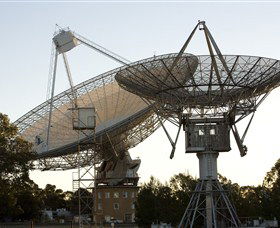 CSIRO Parkes Radio Telescope - Holiday Find 1