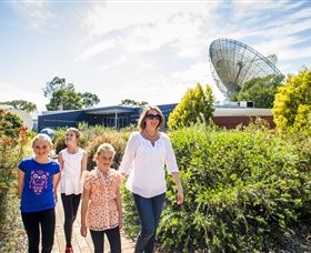 CSIRO Parkes Radio Telescope - Holiday Find 4