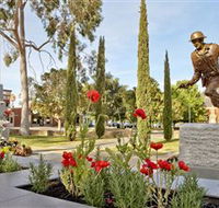 Private Robert Mactier Statue - Holiday Find