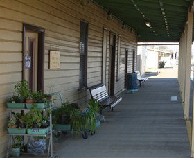 Culcairn Red Cross Craft Shop - Holiday Find 0