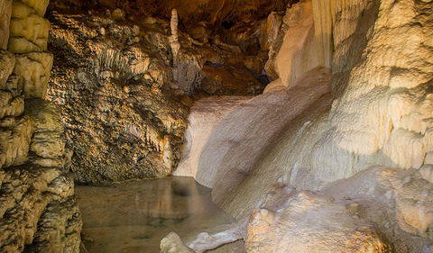 Kooringa Cave - Holiday Find 1