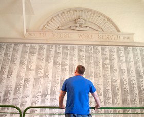 Rocky Hill War Memorial And Museum - Holiday Find 1