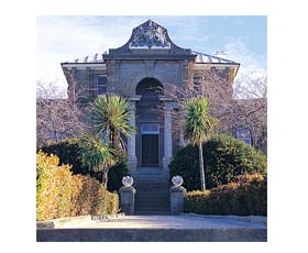 Lambie Town Walk - Holiday Find 0