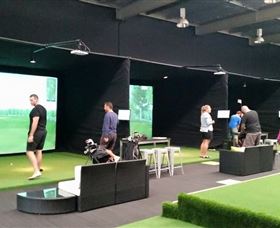 Par-Tee Virtual Golf - Holiday Find 6