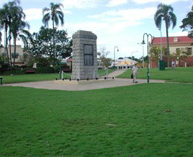 Sandgate War Memorial Park - Holiday Find 2