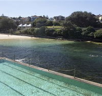 Clovelly Beach - Holiday Find