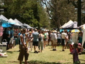 Coolangatta Art And Craft Markets - Holiday Find 1