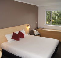 Ibis Sydney Olympic Park - Holiday Find