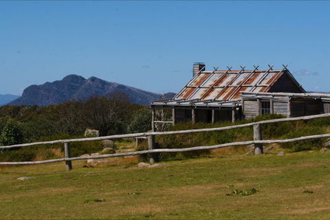 Australis 4WD Adventures - Holiday Find 5