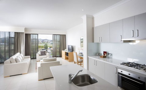 Mercure Kooindah Waters Central Coast - Holiday Find 2