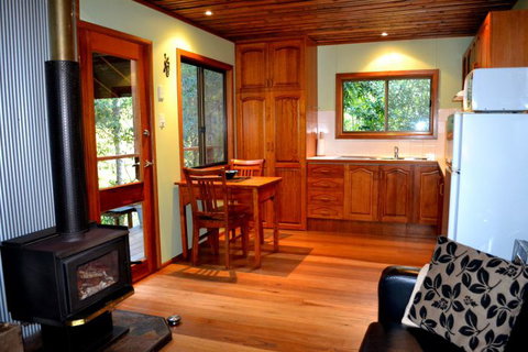 Waterfall Hideout-Rainforest Cabin For Couples - Holiday Find 0