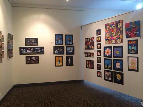Glen Innes Art Gallery Inc - Holiday Find 3