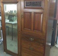 Virgils Touchwood Artisans Village - Holiday Find