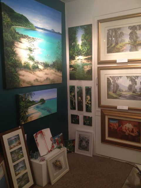 Village Gallery - Holiday Find 1