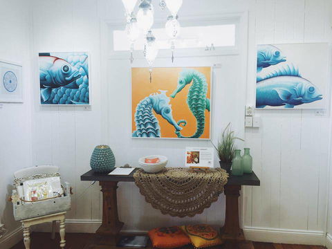 DBar Gallery - Holiday Find 3