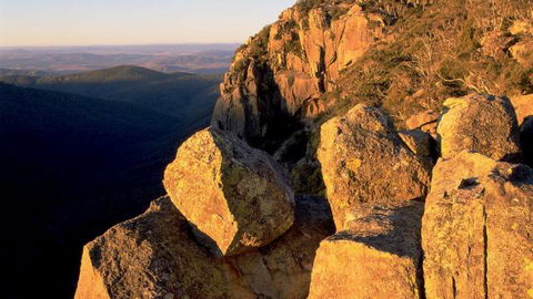 Booroomba Rocks - Holiday Find 0