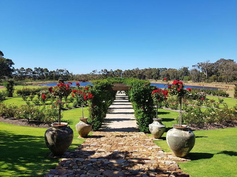 Margaret River Food, Wine & Sightseeing Tour From Perth - Holiday Find 3