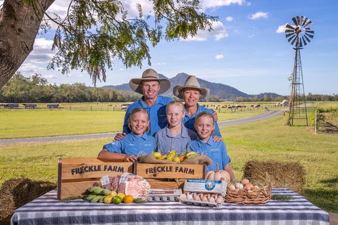 Mackay Aussie Farm & Drinks Tour - Holiday Find 0