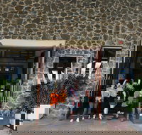 Sirromet Winery All inclusive Lunch  Lurleens Tour Tastings and Transfers - Holiday Find
