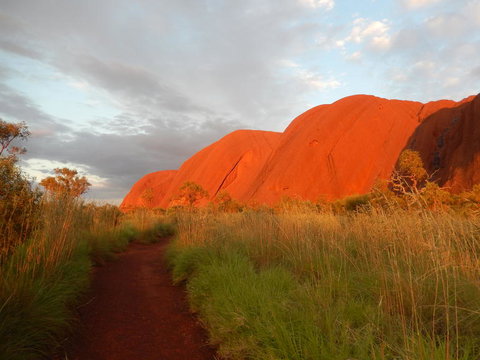 Uluru Sunrise And Guided Base Walk - Holiday Find 3