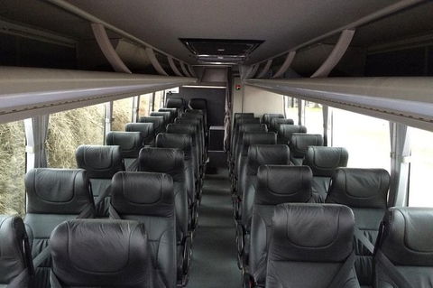 Alice Springs To Uluru (Ayers Rock) Coach Transfer - Holiday Find 1