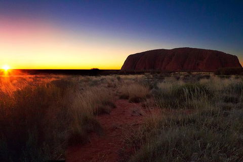 Uluru (Ayers Rock) Sunset Tour - Holiday Find 3