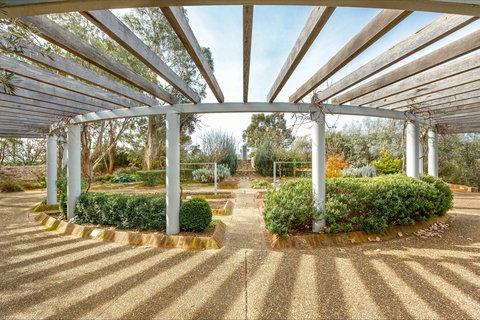 Bible Garden - Holiday Find 0