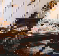 Carmen's Collectables - Holiday Find