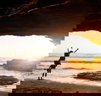 Caves Beach - Holiday Find