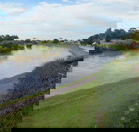 Duckenfield - Holiday Find