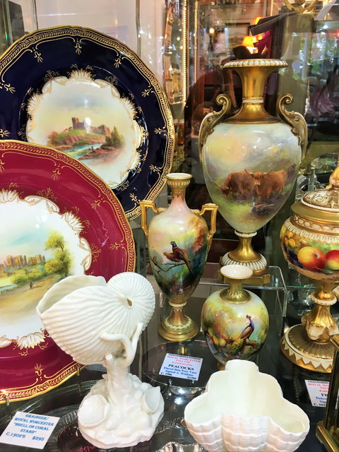Faulconbridge Antiques And Giftware - Holiday Find 2