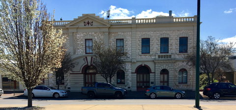 Naracoorte Town Hall - Holiday Find 0