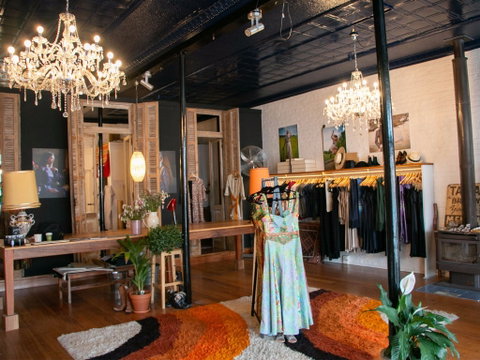 Saloon Design House - Holiday Find 0