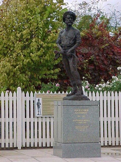 Alexander Cameron Statue - Holiday Find 0