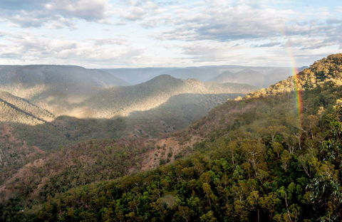 Badgerys Spur Walking Track - Holiday Find 0